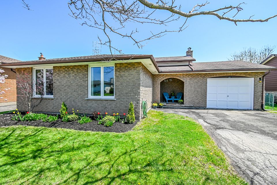64 Elmvale Crescent, Port Colborne, ON L3K 5X2