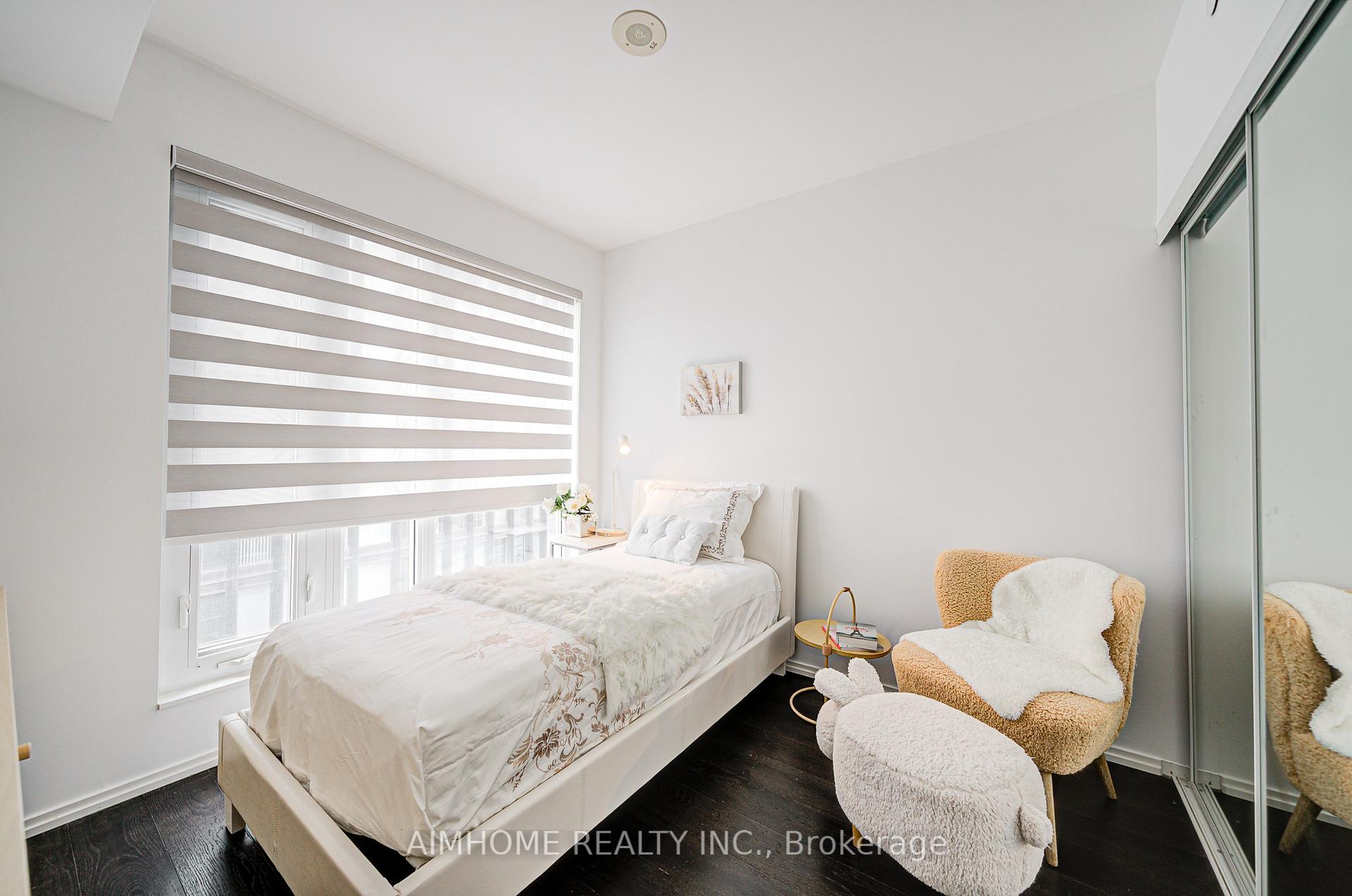 2 Bedrooms Condo at 68 Shuter, Toronto For sale