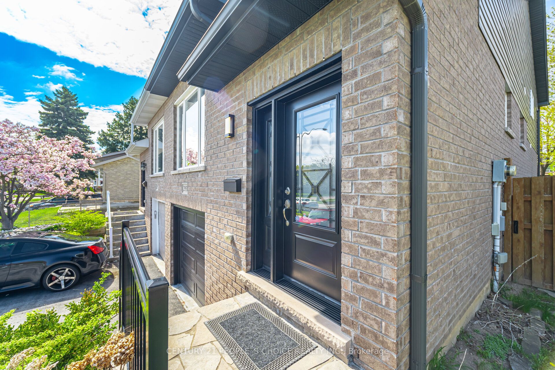 2951 Salerno Crescent