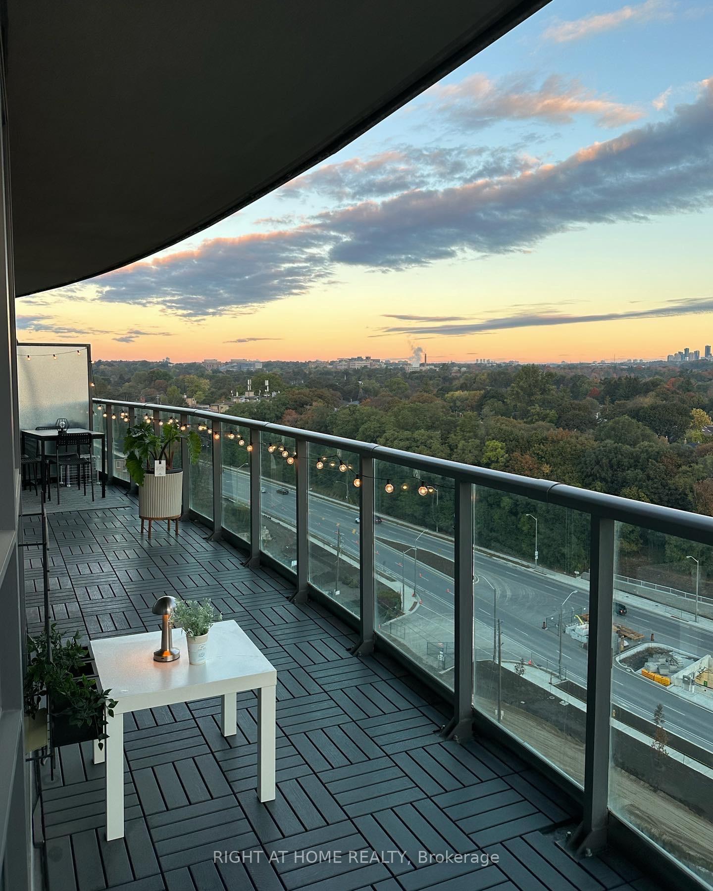3 Bedrooms Condo at 35 Brian Peck, Toronto For sale