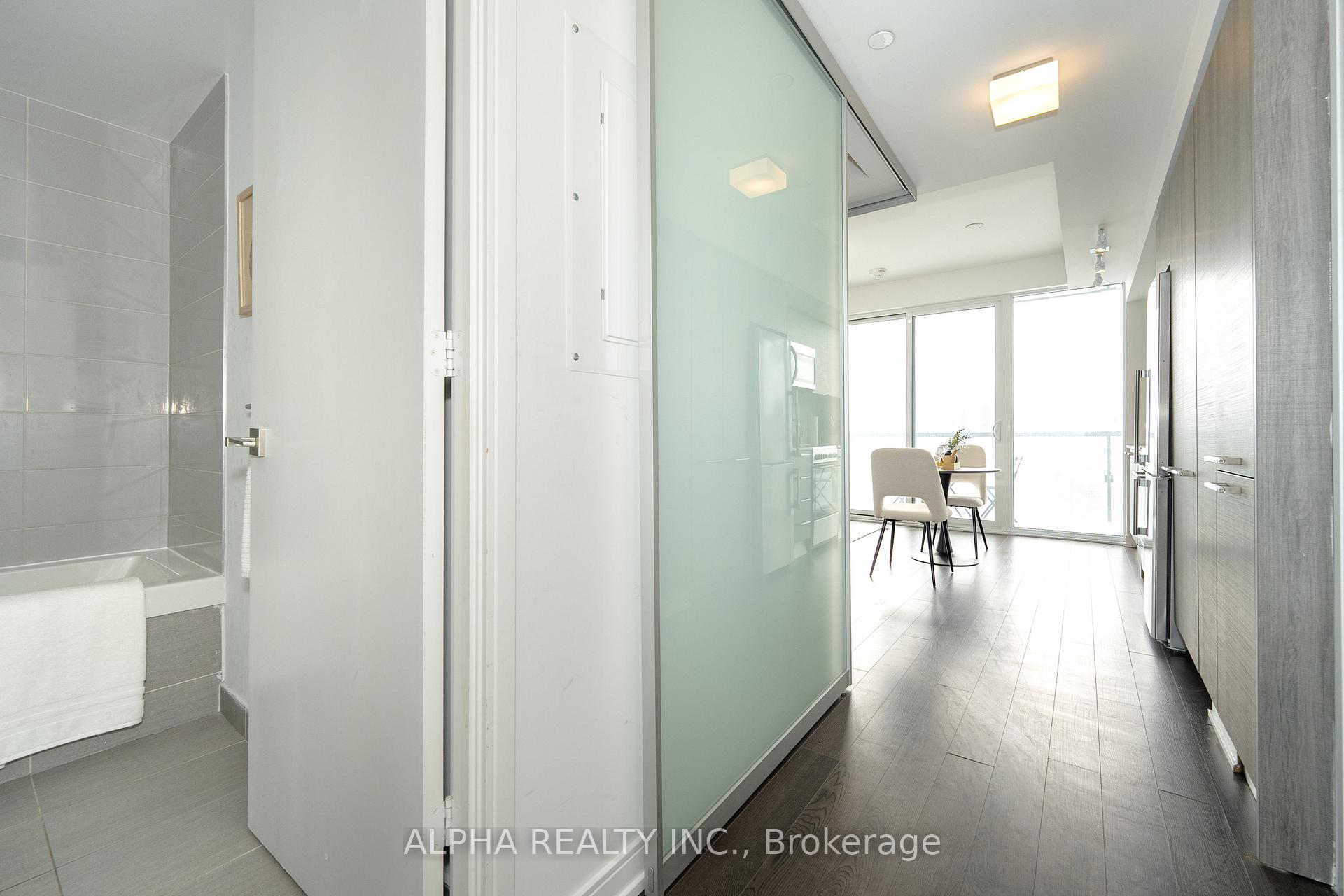 1 Bedroom Condo at 28 Wellesley,  Toronto For sale
