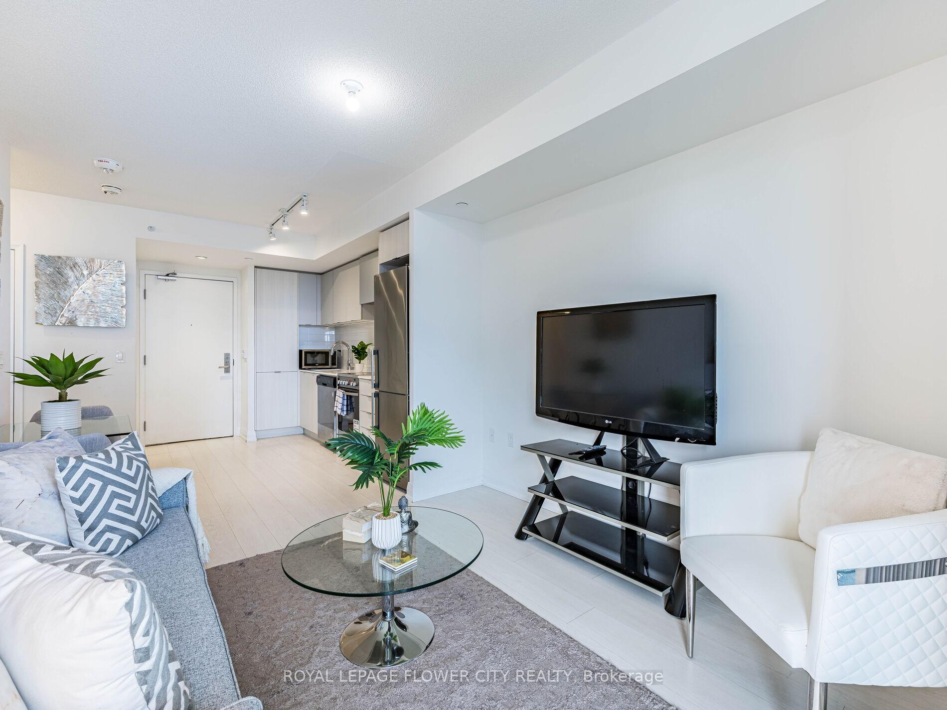 1 Bedroom Condo at 30 Gibbs, Toronto For sale