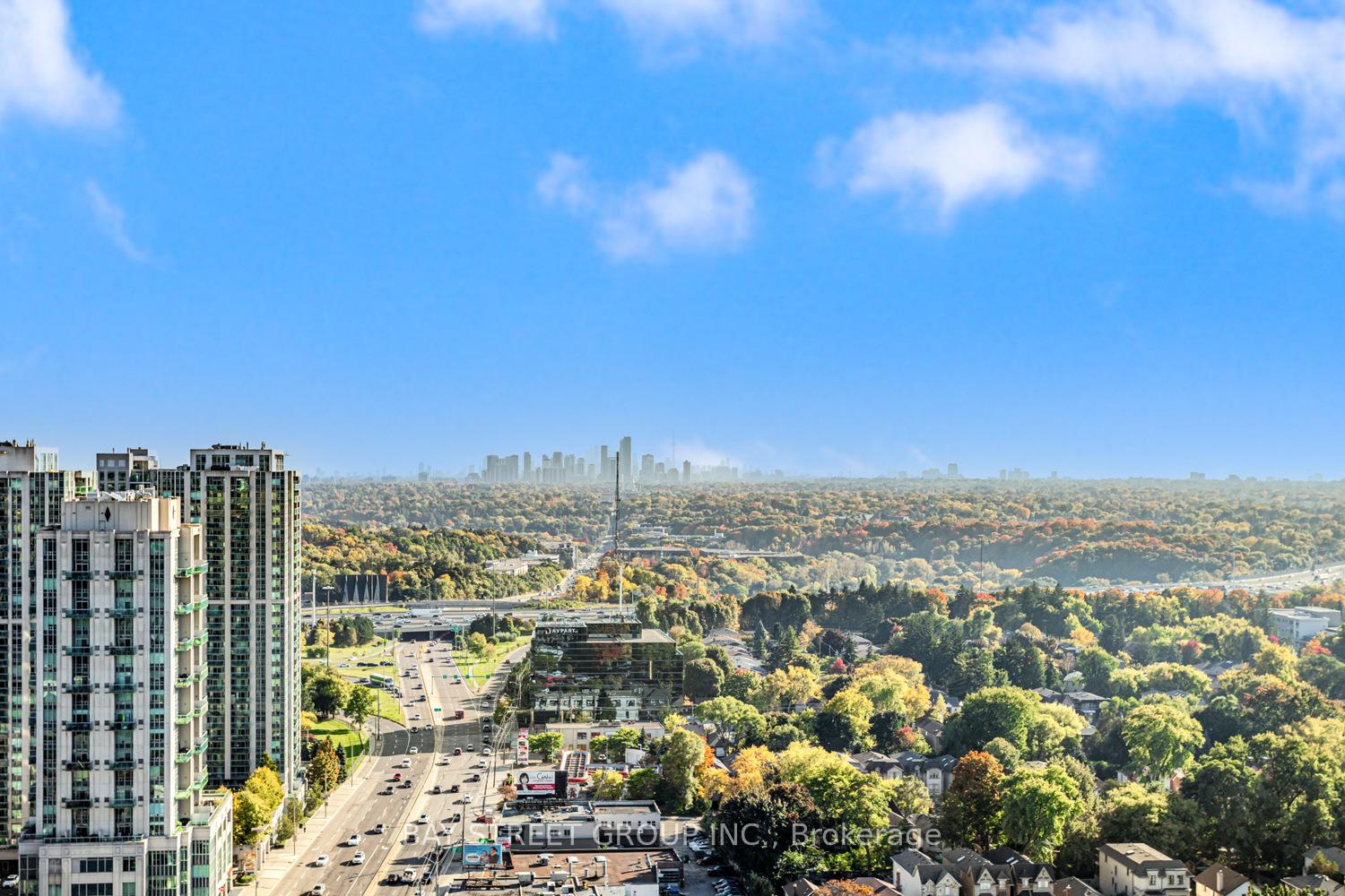 3 Bedrooms Condo at 9 Bogert, Toronto For sale