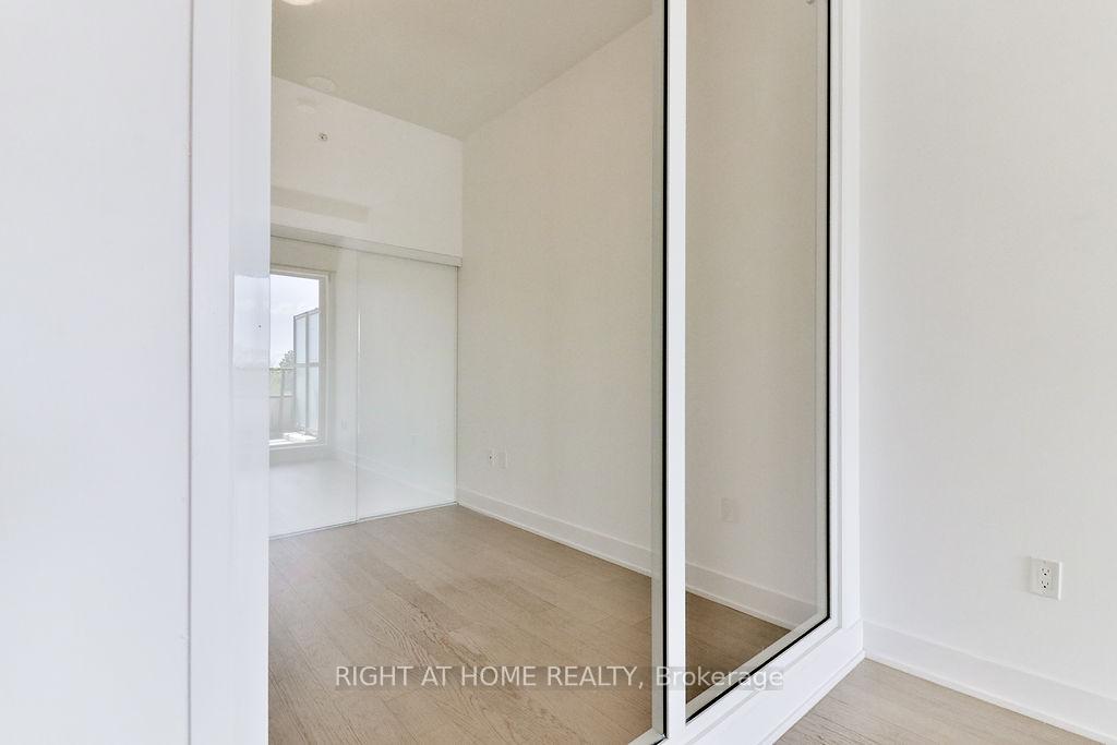 2 Bedrooms Condo at 30 Shore Breeze, Toronto For sale