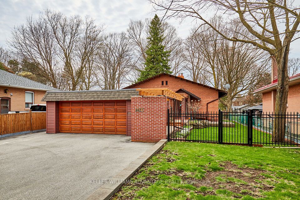 4427 Lawrence