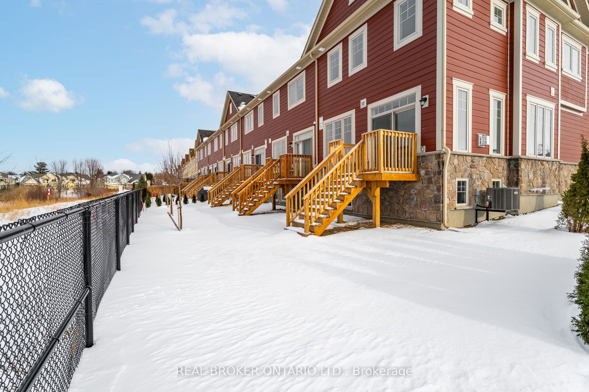 42 Little River Crossin, Wasaga Beach, ON L9Z 0J9