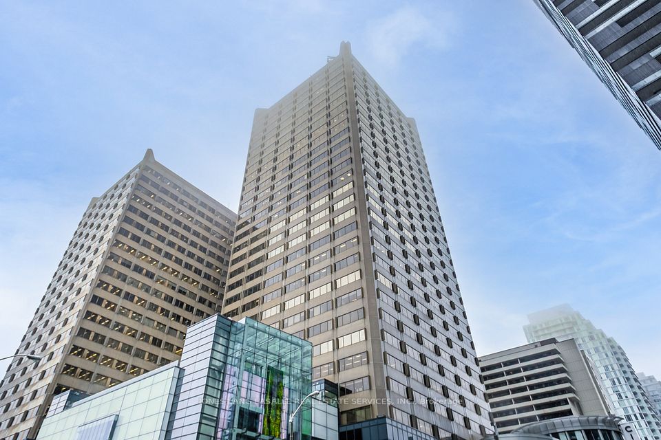 2300 Yonge