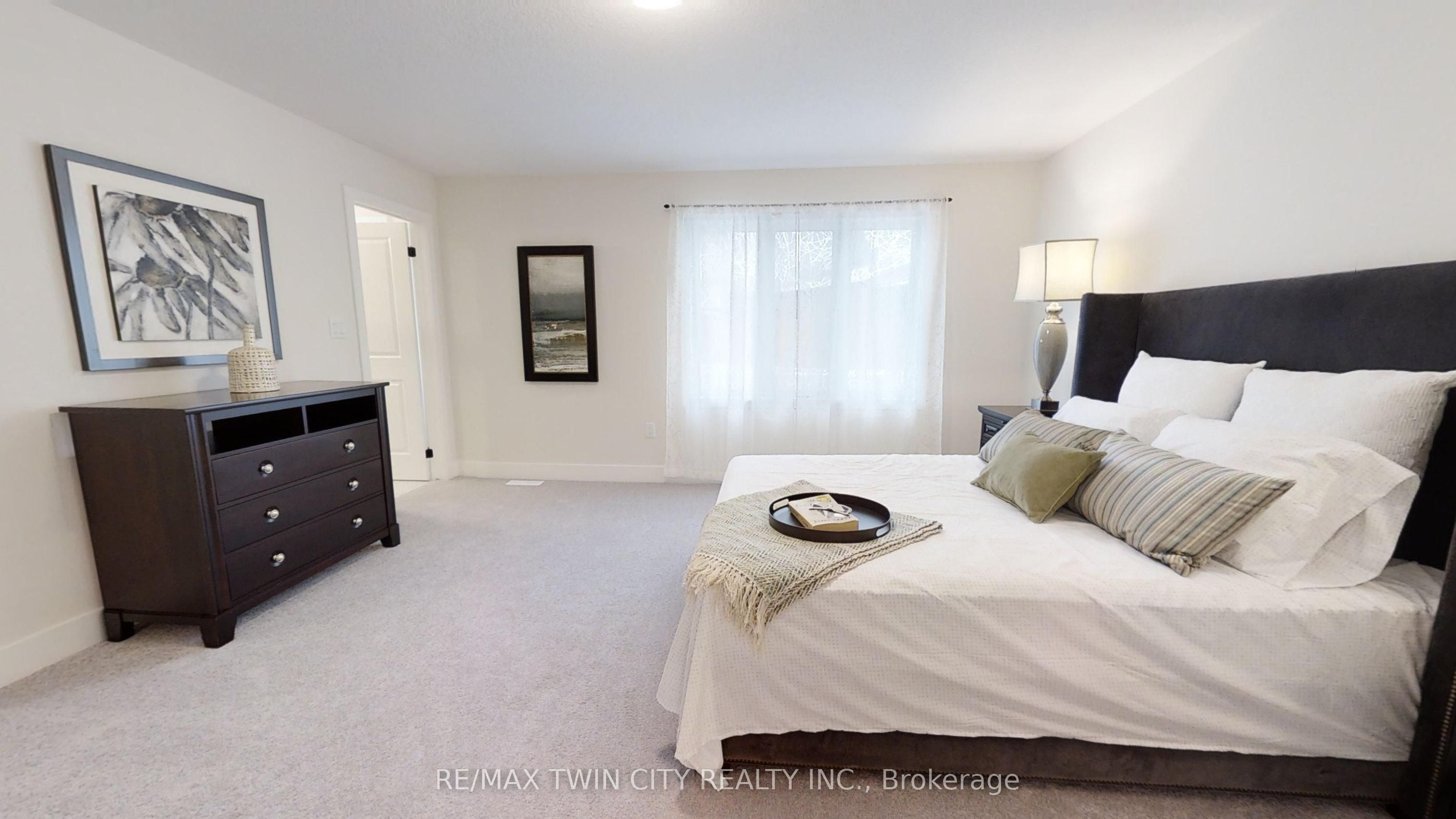 73 JULIE Crescent, London South, ON N5X 3X4