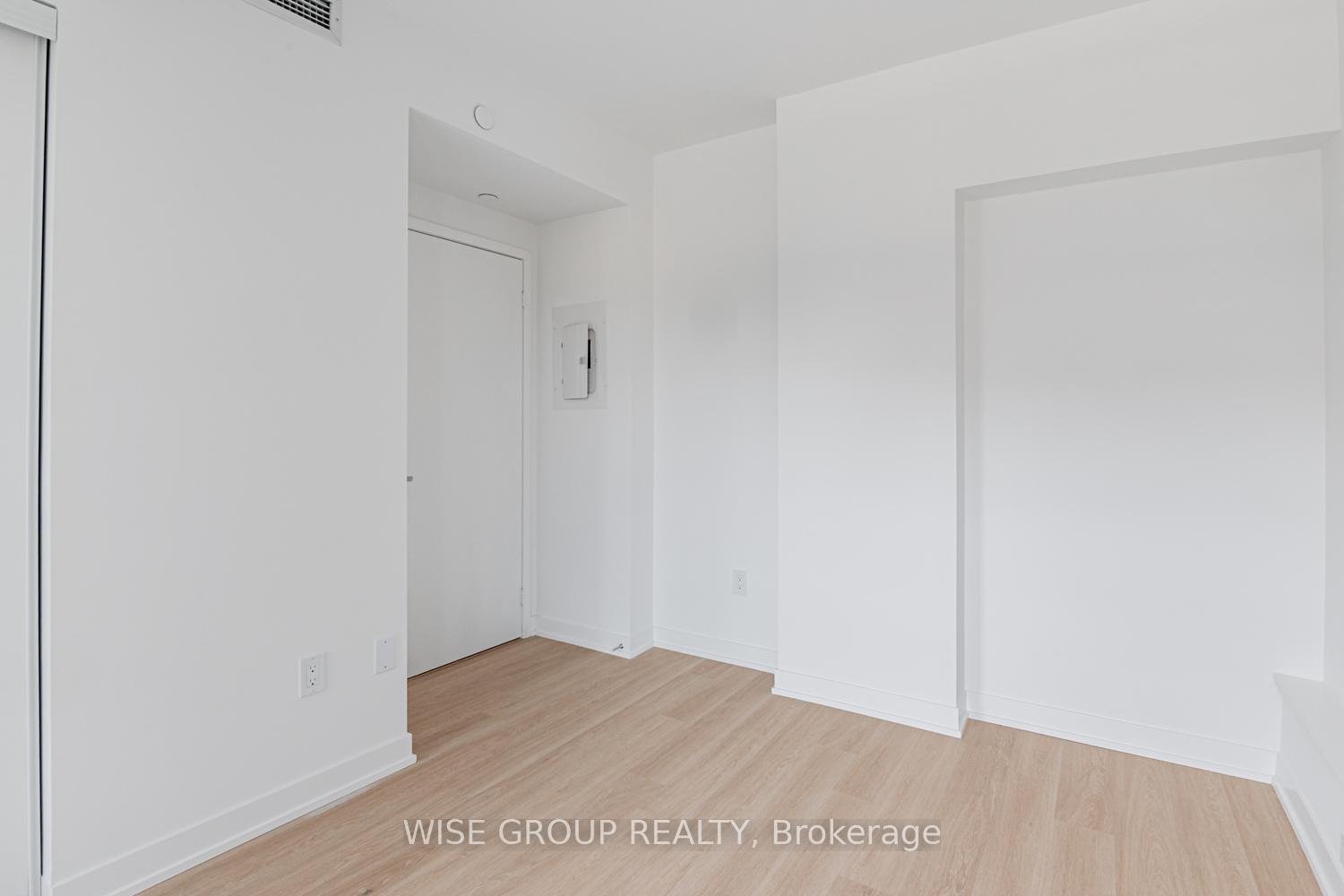 2 Bedrooms Condo at 500 Wilson, Toronto For sale