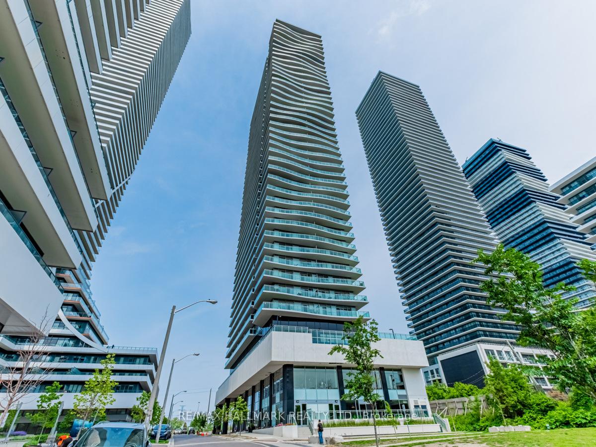 3 Bedrooms Condo at 33 Shore Breeze, Toronto For sale