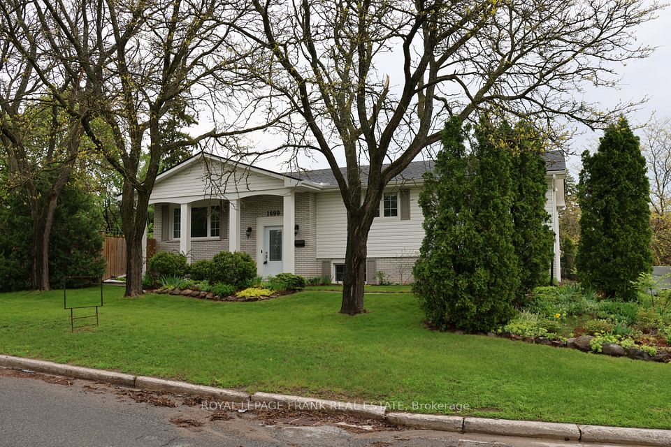 1690 Pinehill