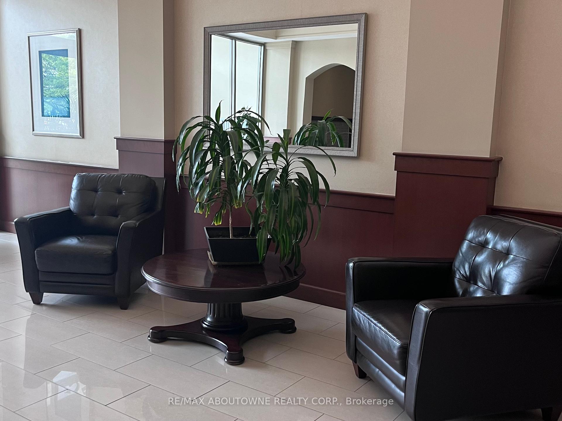 2 Bedrooms Condo at 1359 Rathburn, Mississauga For sale