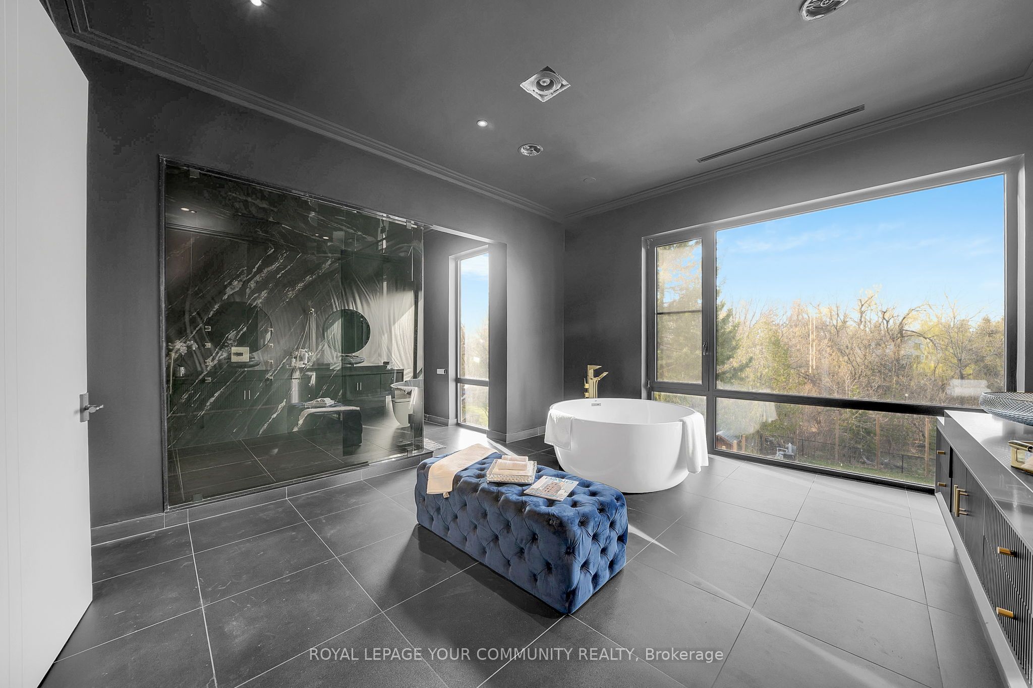 8 Poplar Drive