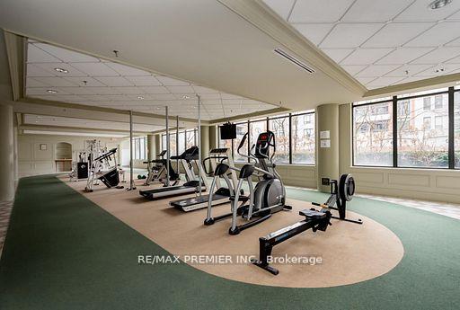 2 Bedrooms Condo at 53 Woodbridge, Vaughan For sale