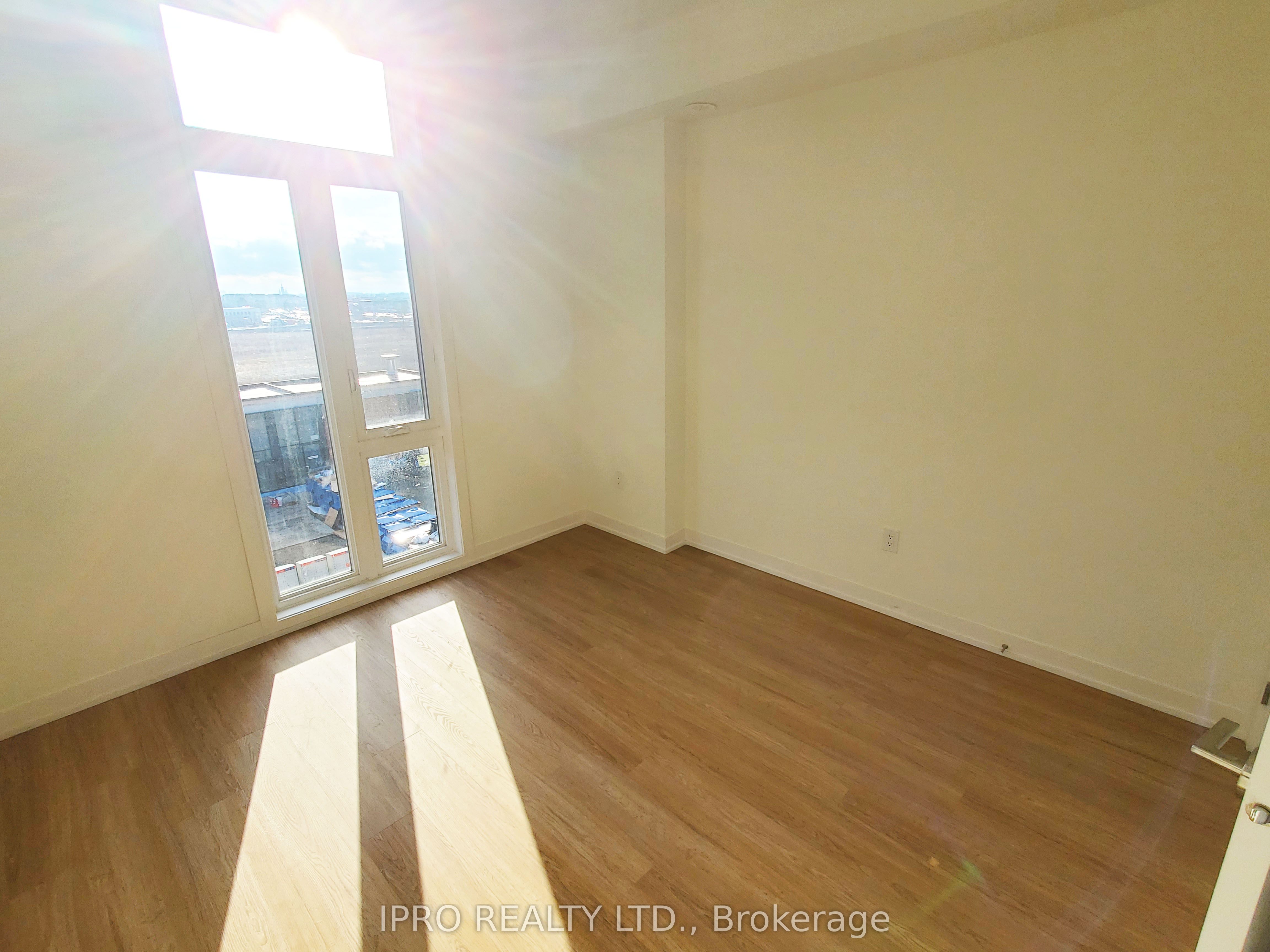 15 David Eyer Road, #1411