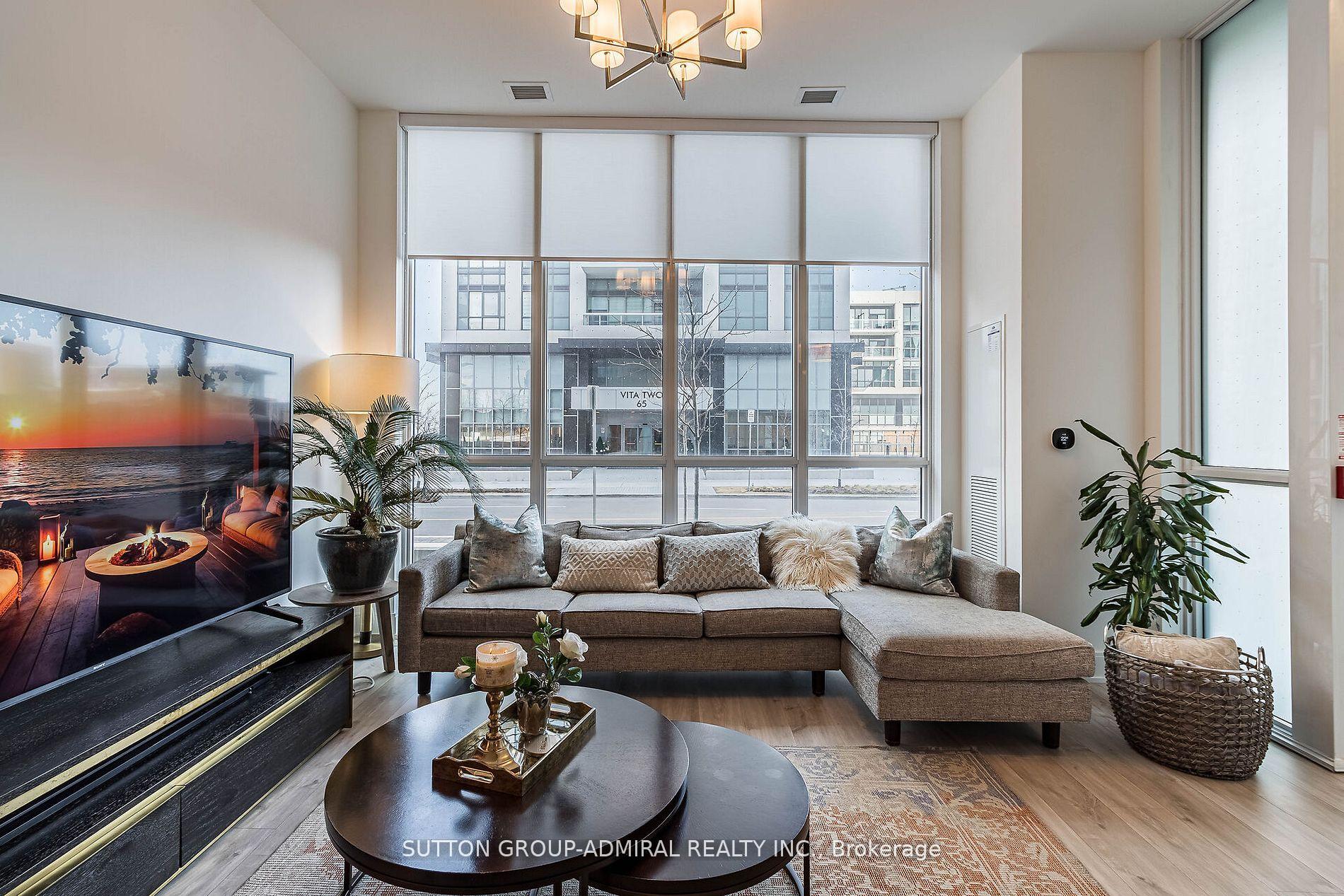 3 Bedrooms Condo at 70 Annie Craig, Toronto For sale