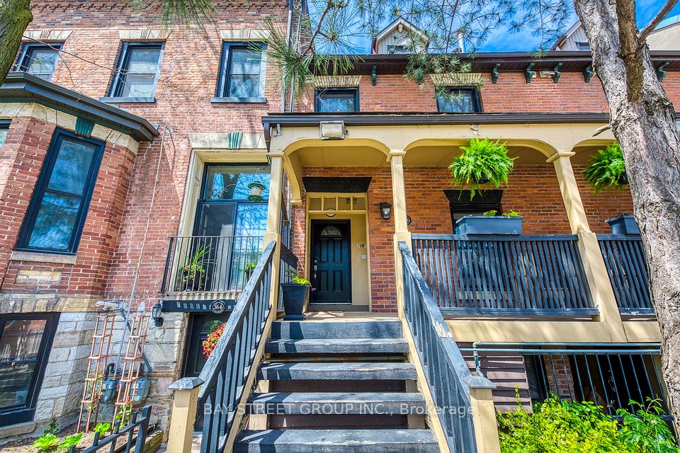 366 Dundas Street