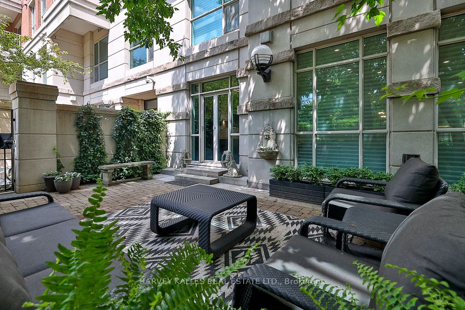 38 Avenue Road 111