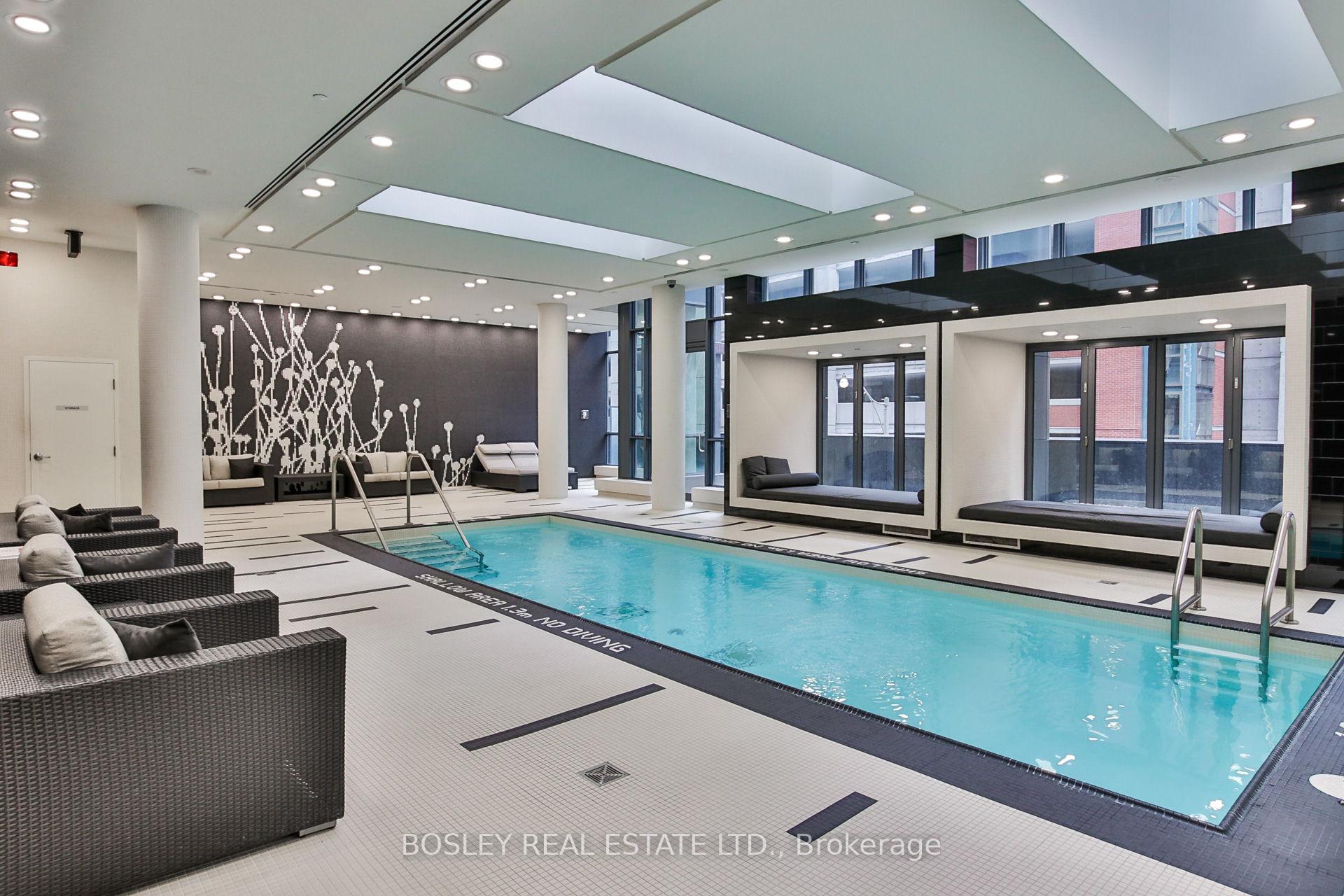 2 Bedrooms Condo at 770 Bay, Toronto For sale