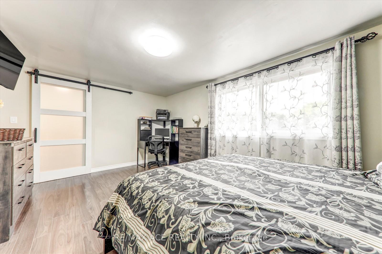 3 Bedrooms Condo at 82 St. Andrews, Hamilton For sale