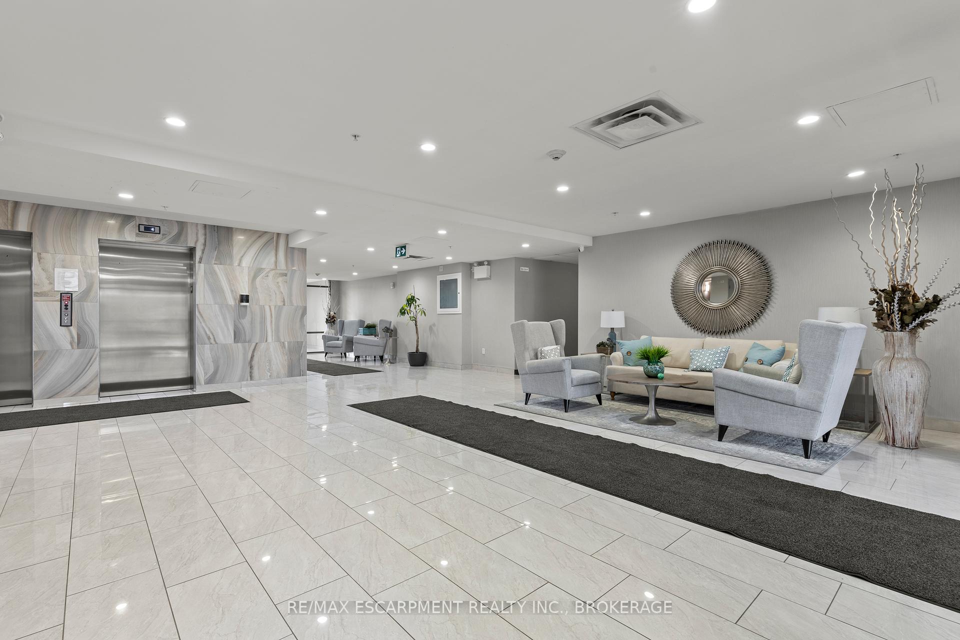 1 Bedroom Condo at 35 Southshore, Hamilton For sale