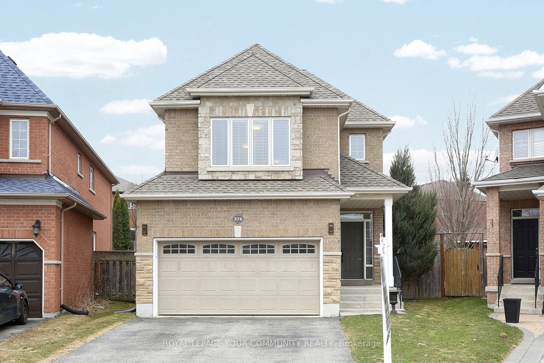 374 Mcbride Crescent, Newmarket, ON L3X 2W2