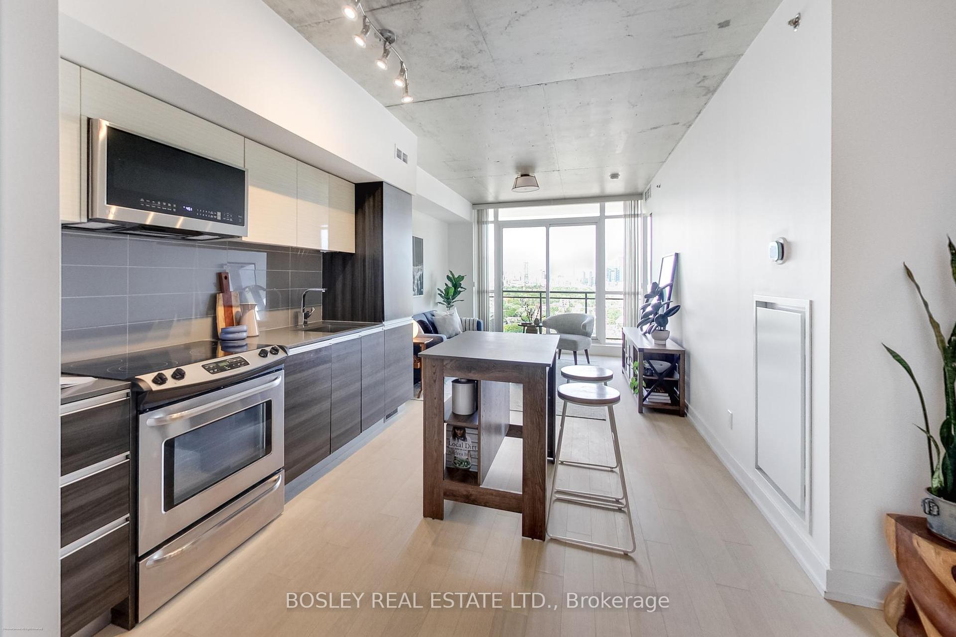 3 Bedrooms Condo at 20 Minowan Miikan, Toronto For sale