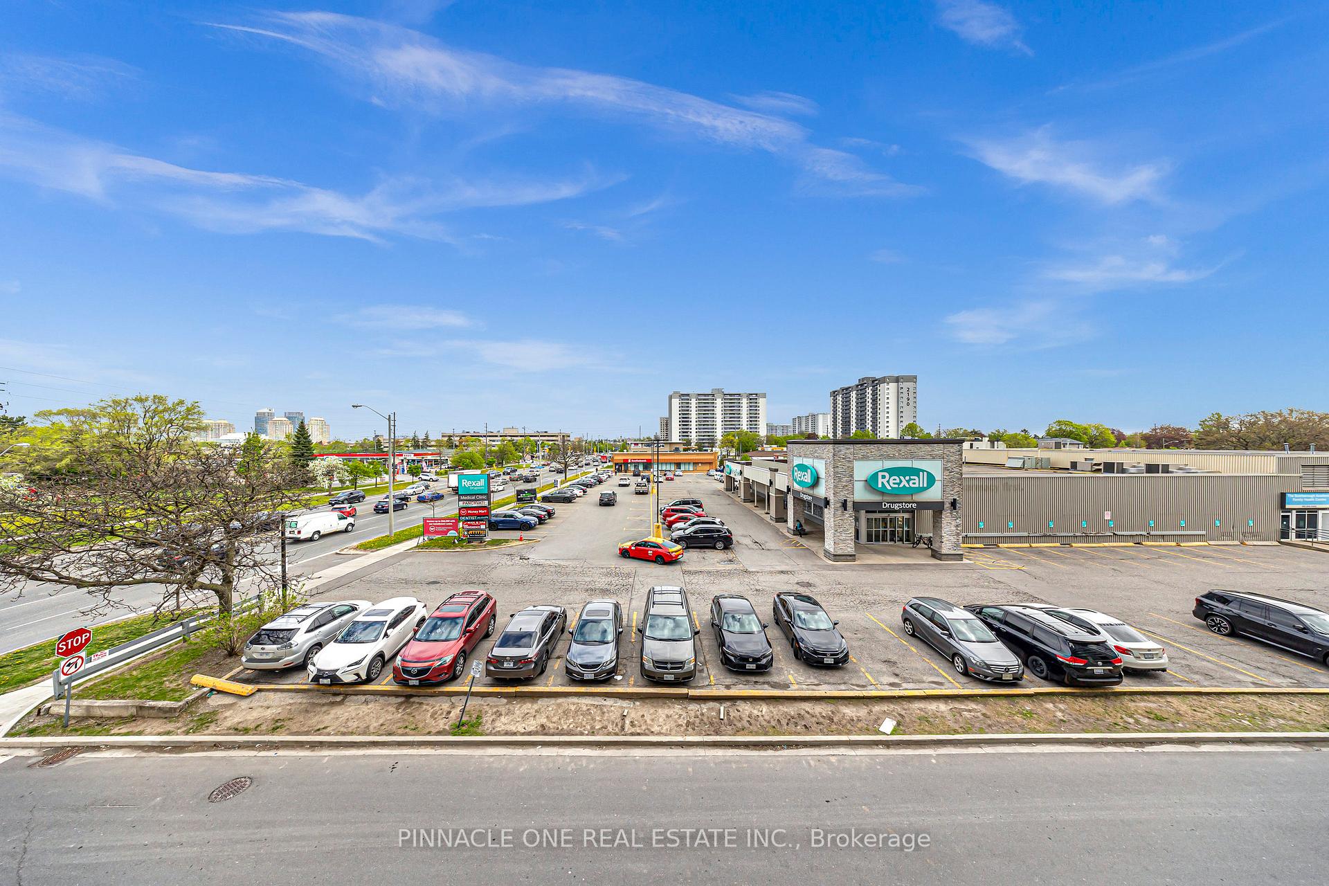 2 Bedrooms Condo at 30 Meadowglen, Toronto For sale