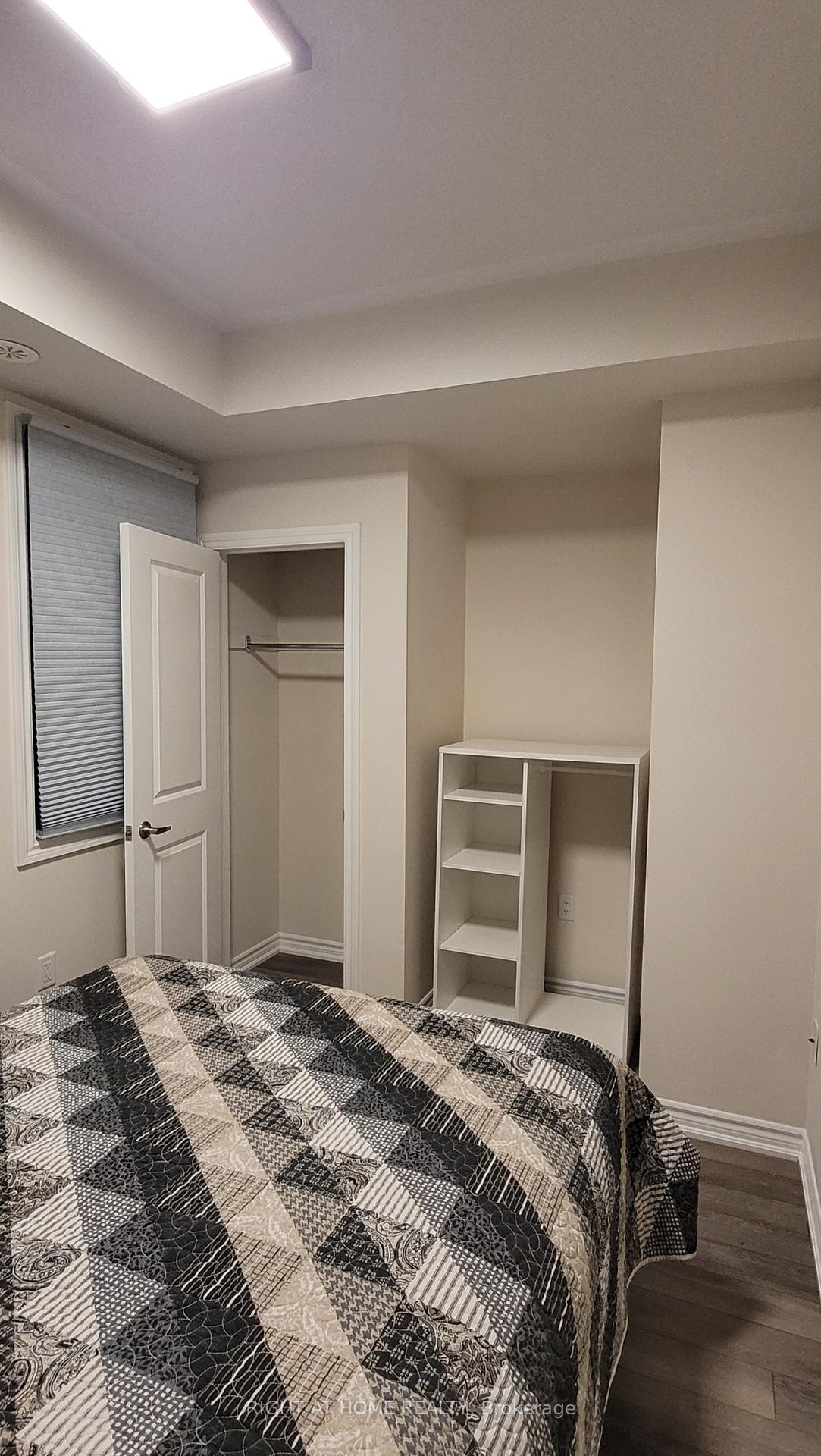 1 Bedroom Condo at 380 Hopewell, Toronto For sale