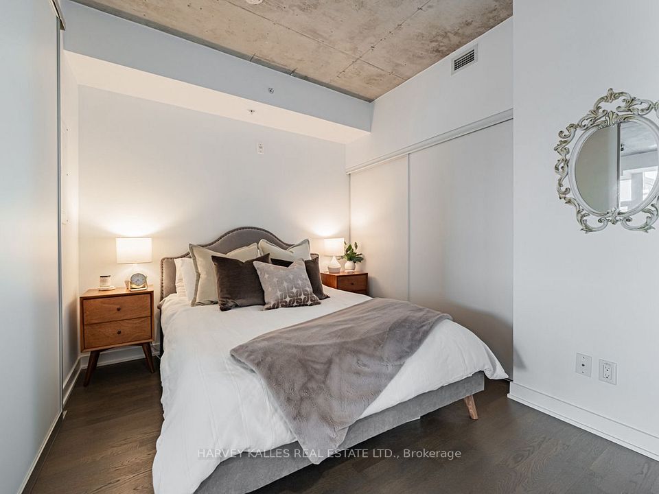 109 Ossington Avenue 407