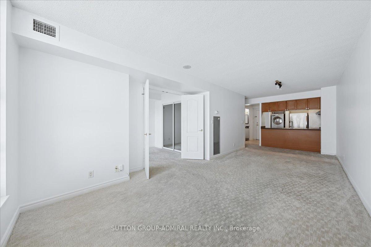 2 Bedrooms Condo at 745 New Westminster, Vaughan For sale