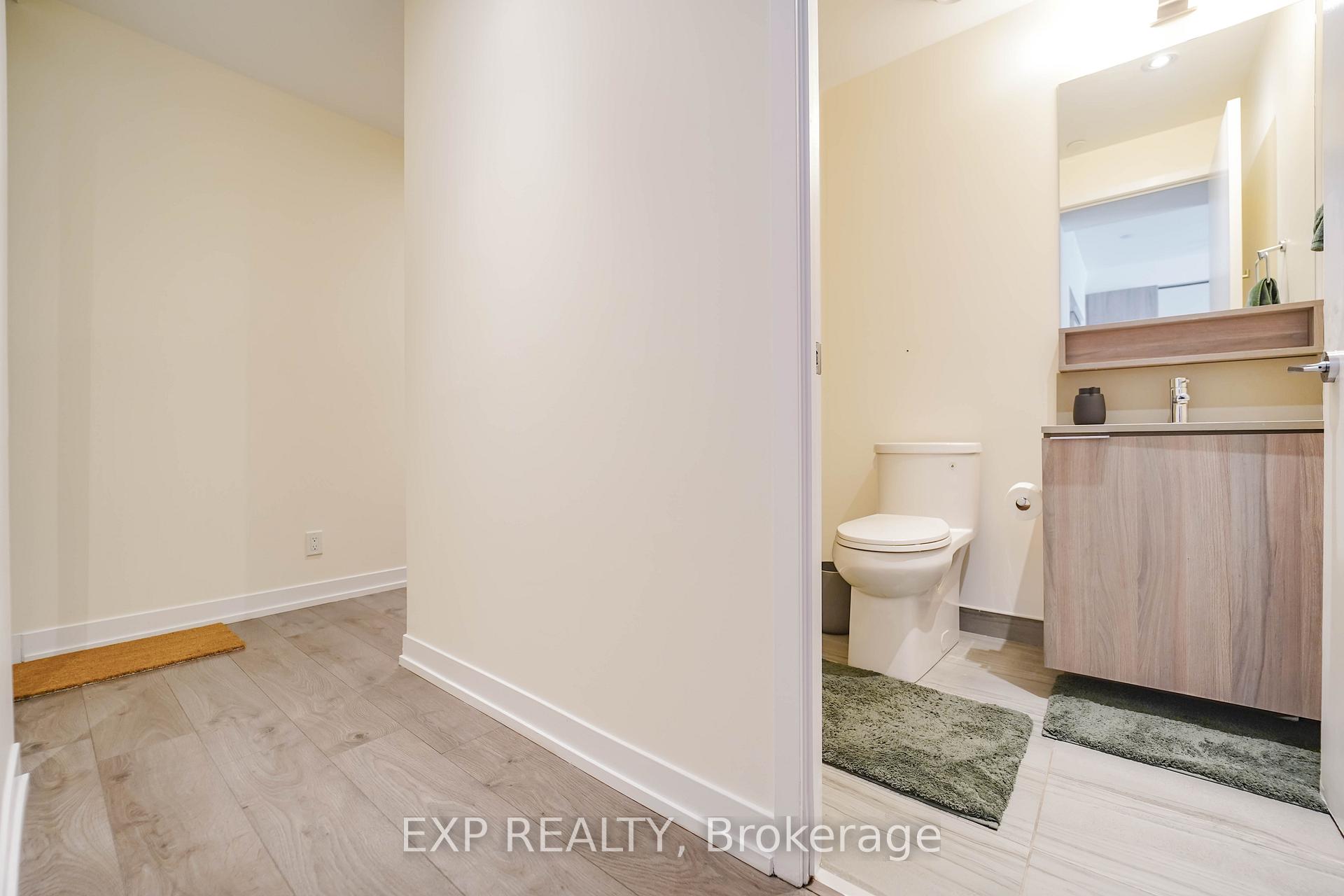 2 Bedrooms Condo at 950 Portage,  Vaughan For sale