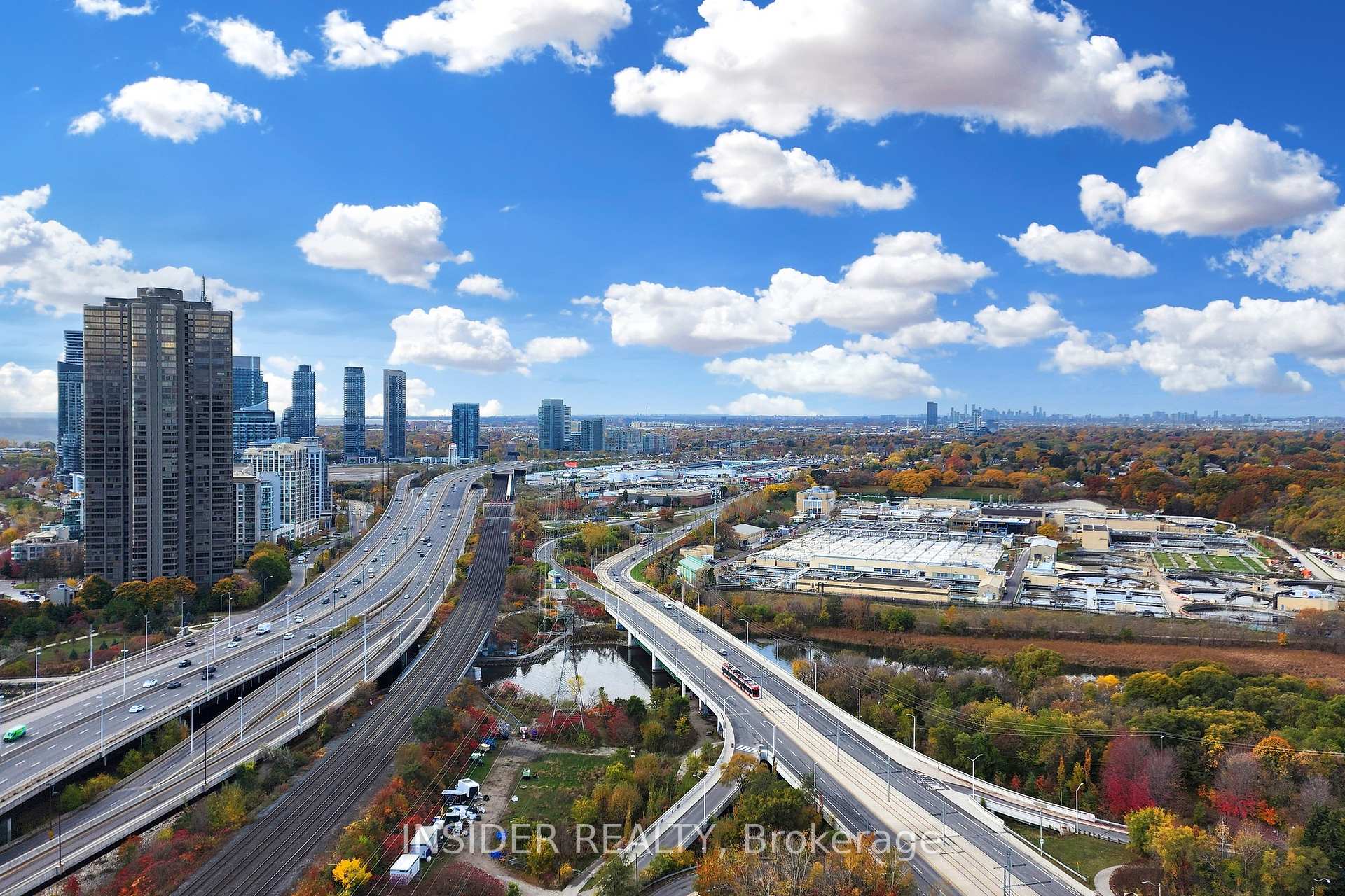 1 Bedroom Condo at 105 The Queensway,  Toronto For sale