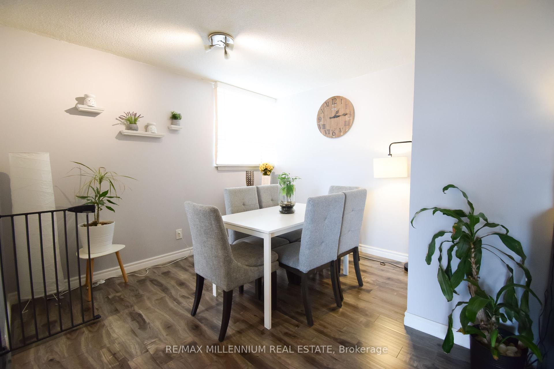 2 Bedrooms Condo at 1425 Ghent,  Burlington For sale