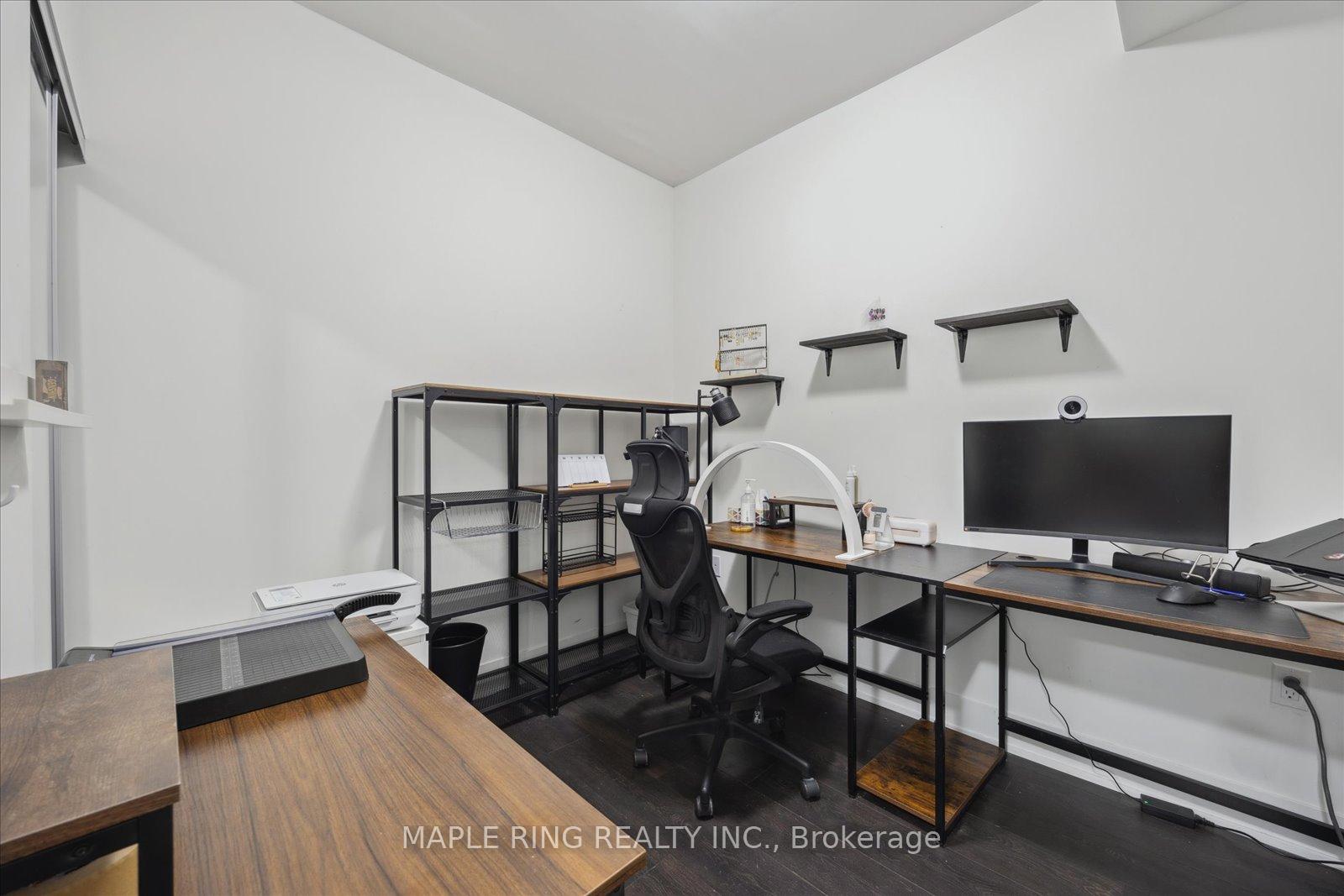 2 Bedrooms Condo at 2916 Highway 7, Vaughan For sale