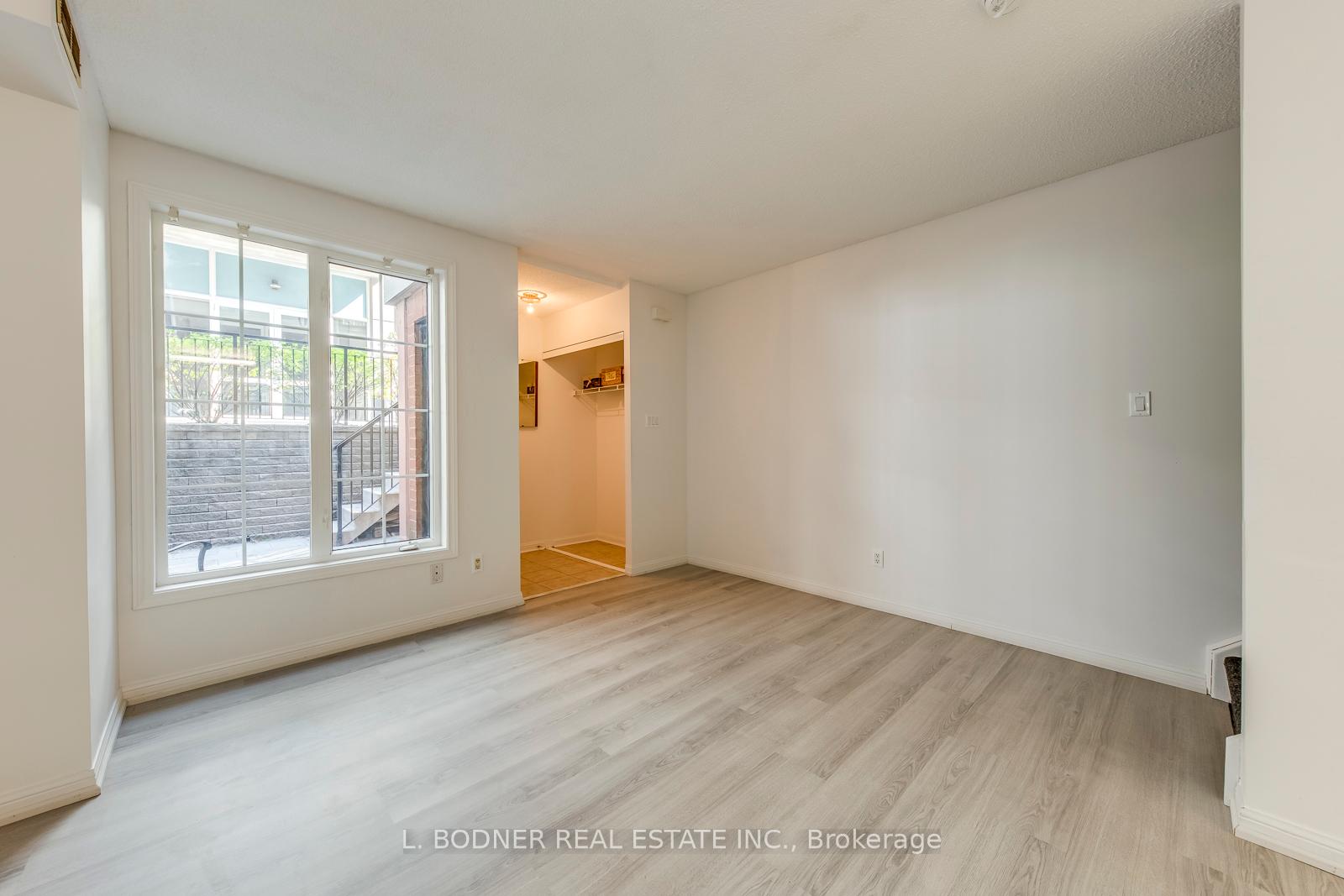 1 Bedroom Condo at 70 Douro, Toronto For sale