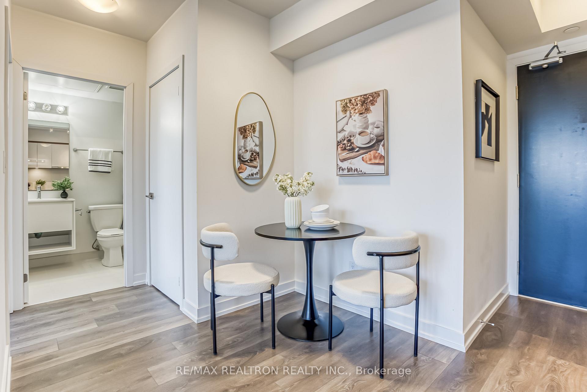 1 Bedroom Condo at 159 Wellesley,  Toronto For sale