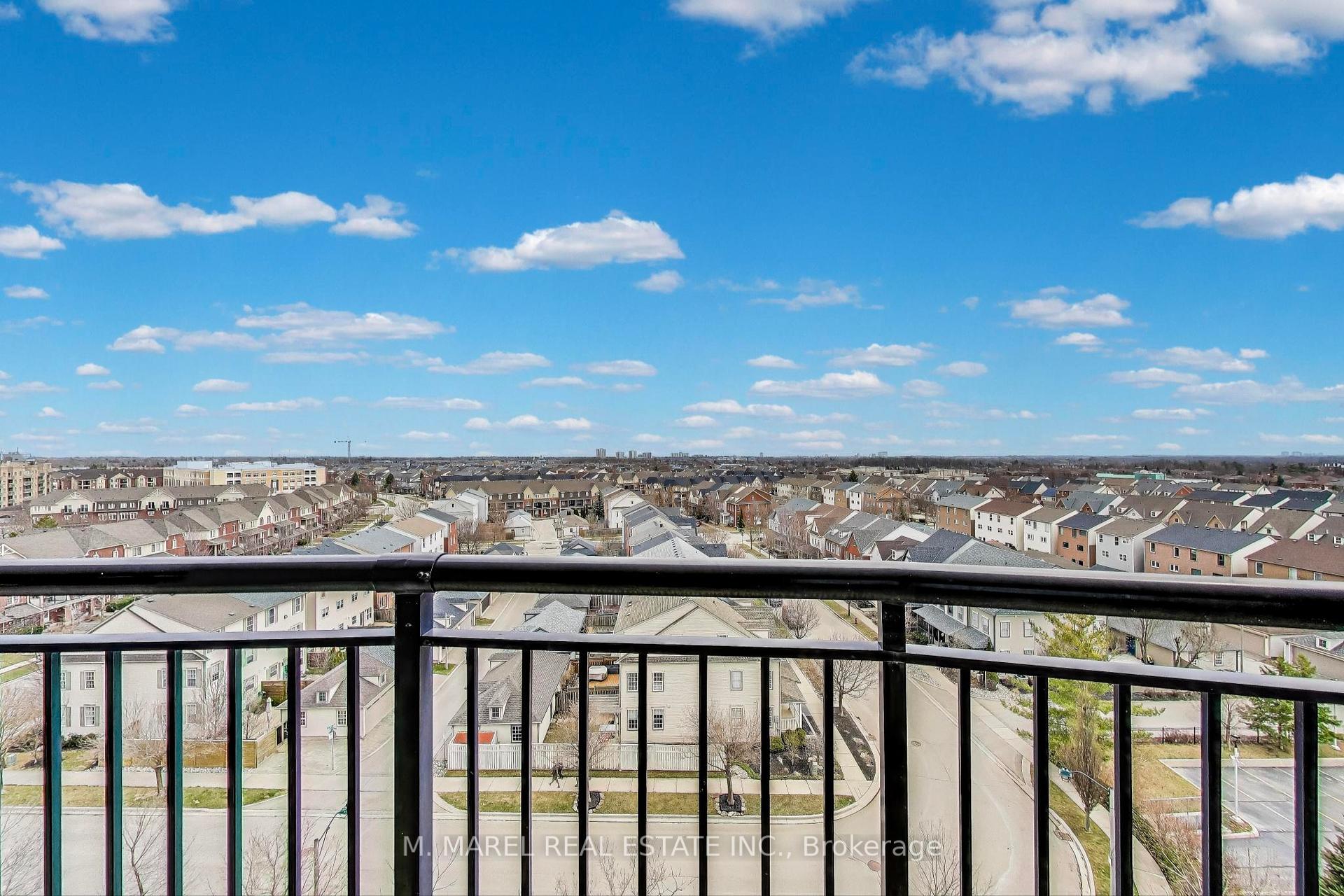1 Bedroom Condo at 2365 Central Park,  Oakville For sale
