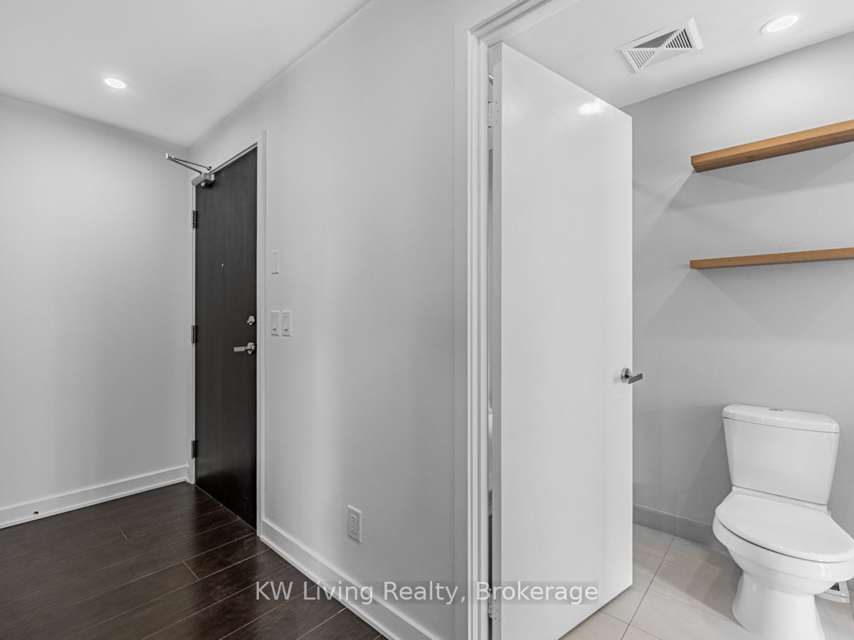 170 Sumach Street, #1402