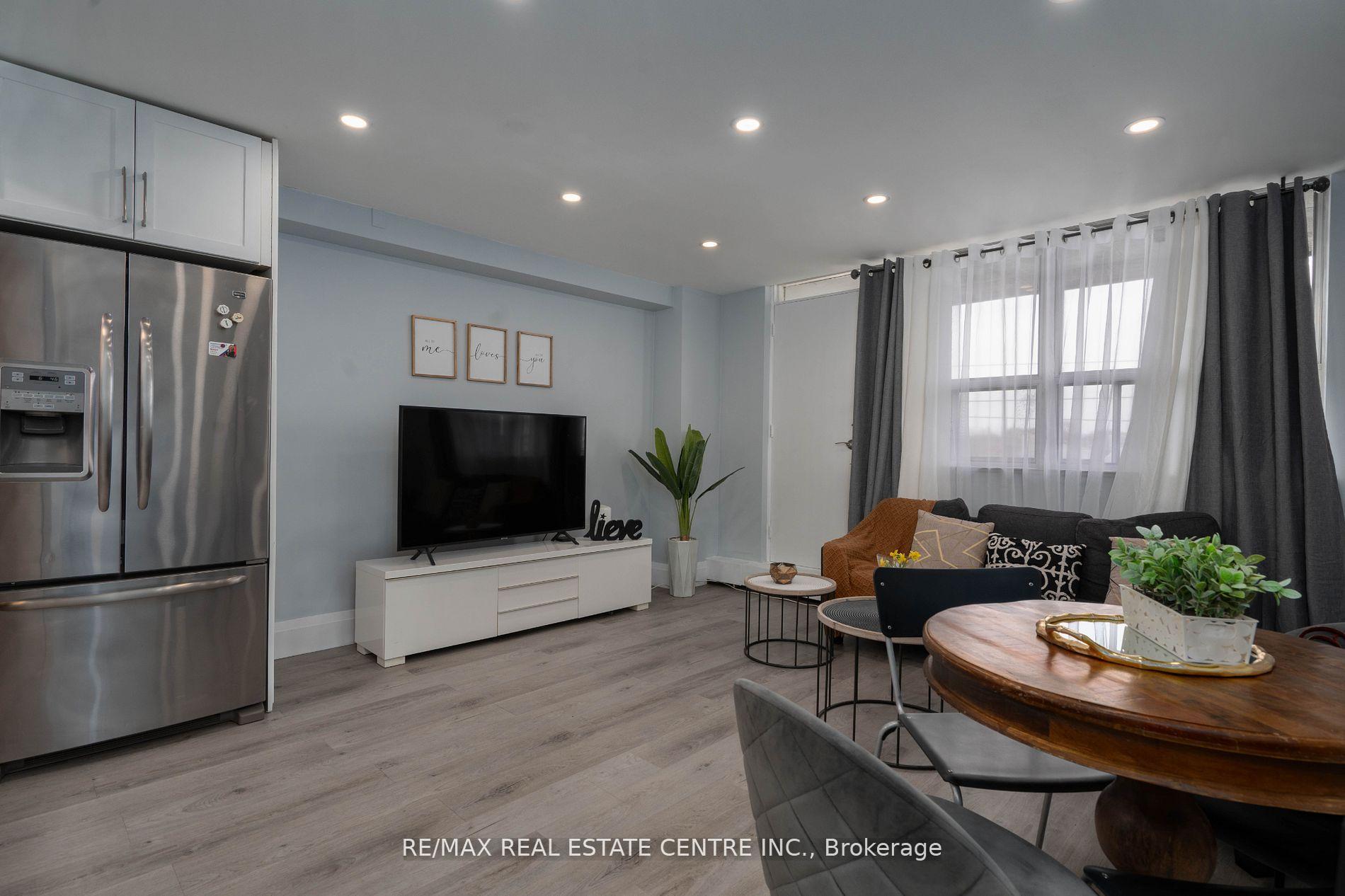 1 Bedroom Co-op at 3621 Lakeshore, Toronto For sale
