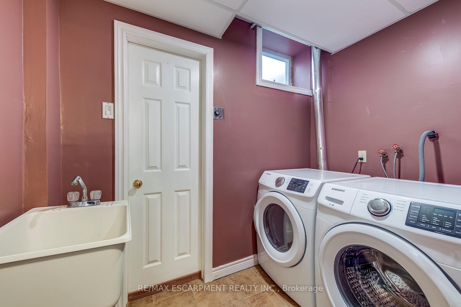 3 Bedrooms Condo at 2880 Headon Forest,  Burlington For sale
