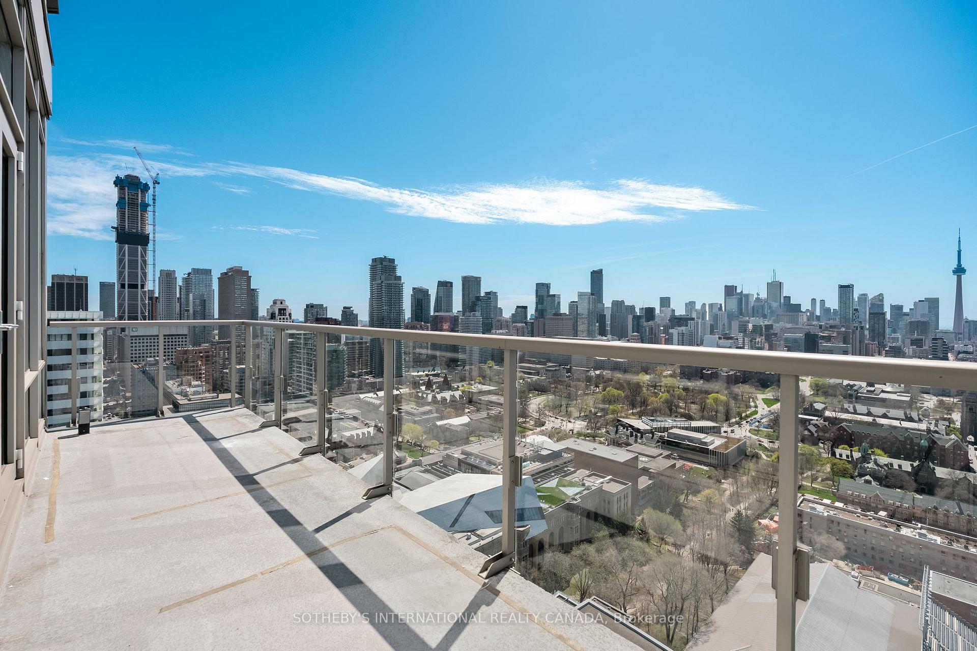 3 Bedrooms Condo at 1 Bedford, Toronto For sale