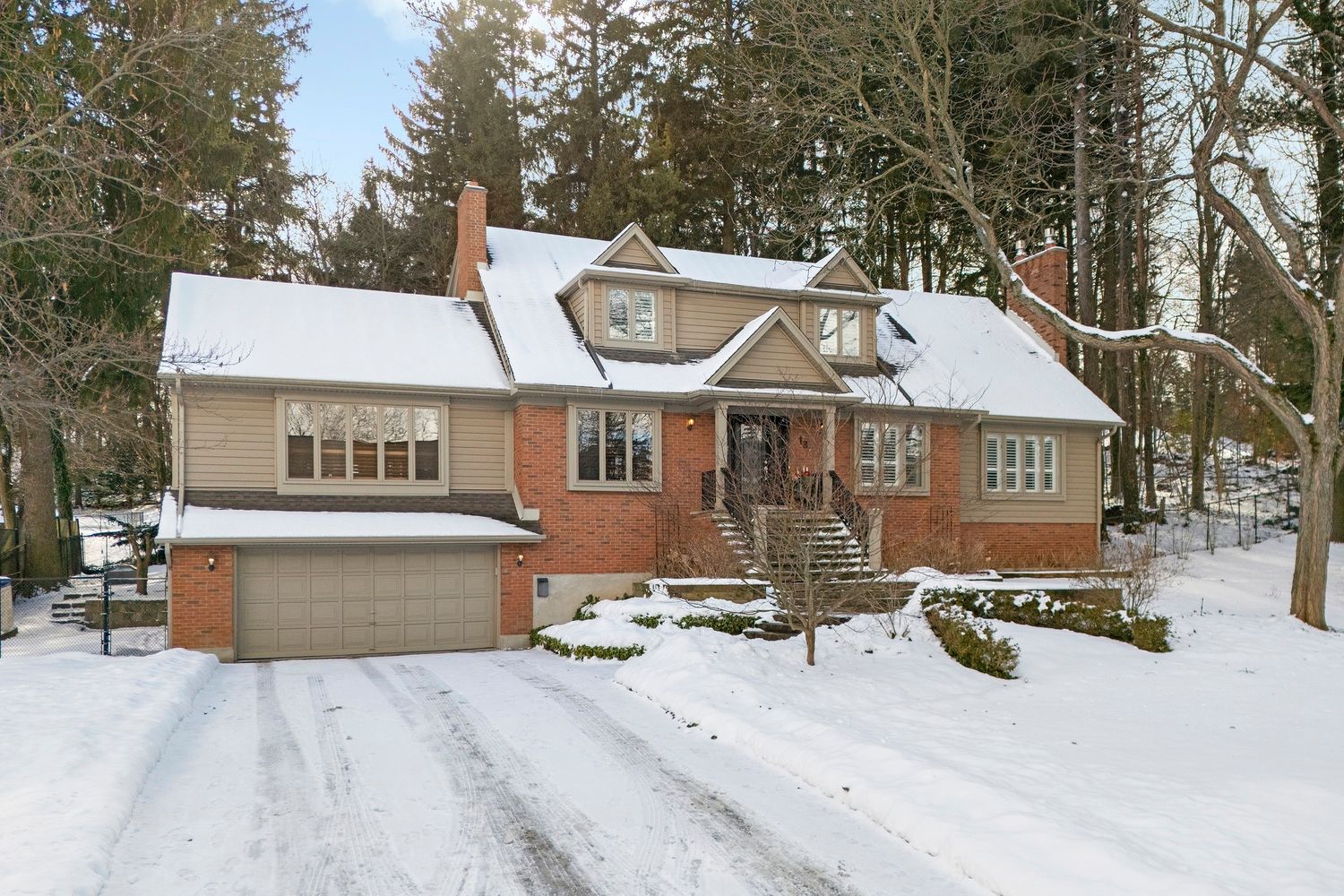 18 Stonegate Drive Hamilton Ontario L9G 3R7