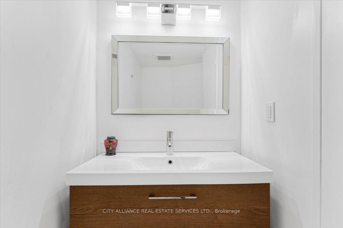 2 Bedrooms Condo at 284 Mill, Toronto For sale