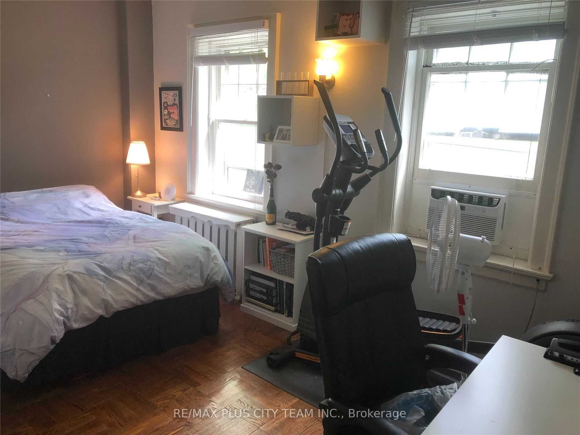291 St George Street, #4