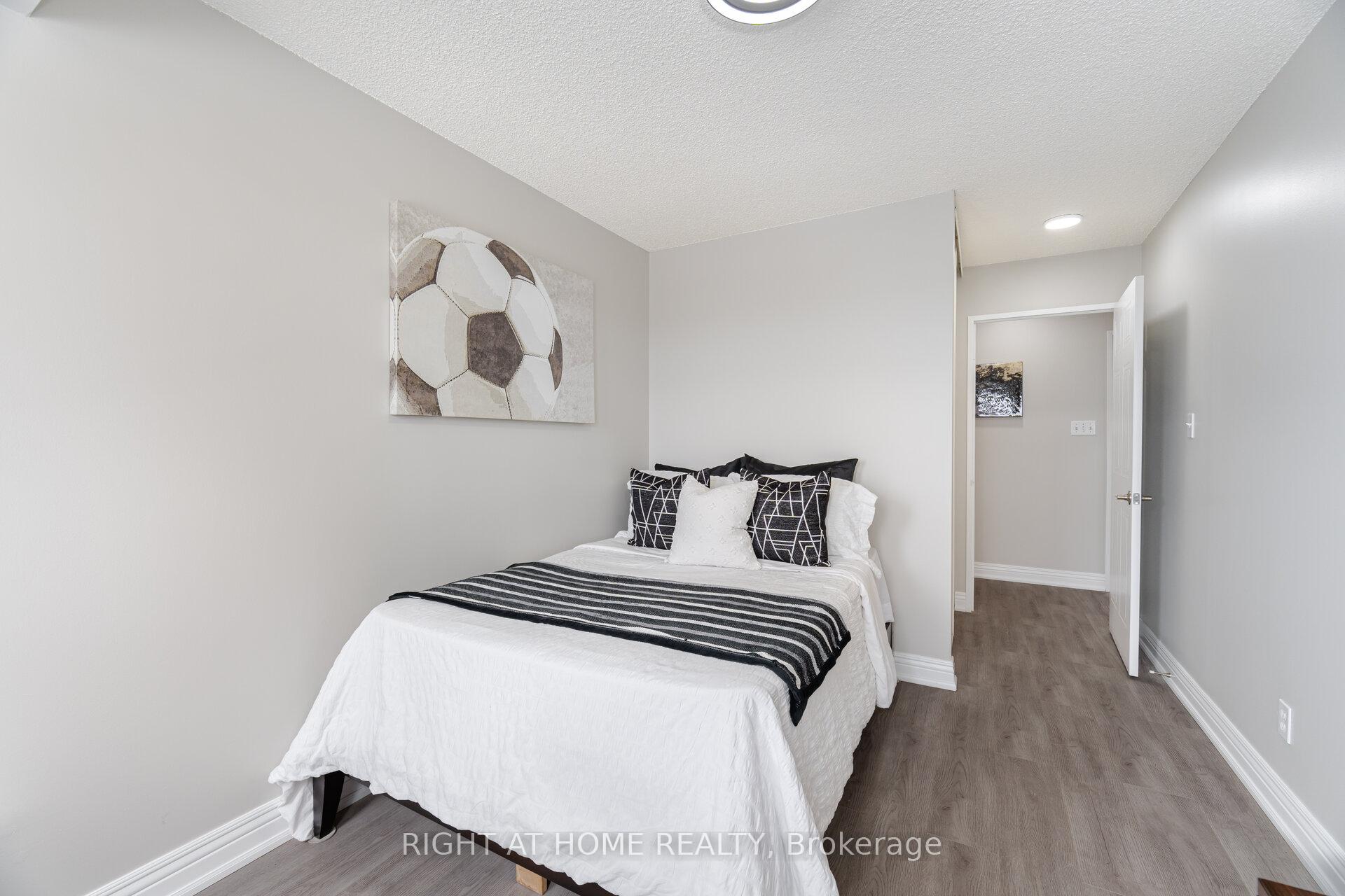 2 Bedrooms Condo at 1470 Midland, Toronto For sale