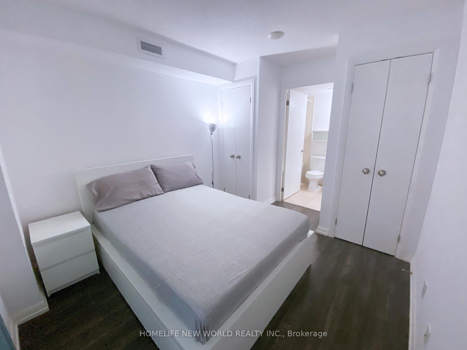 1 Bedroom Condo at 111 Elizabeth, Toronto For sale