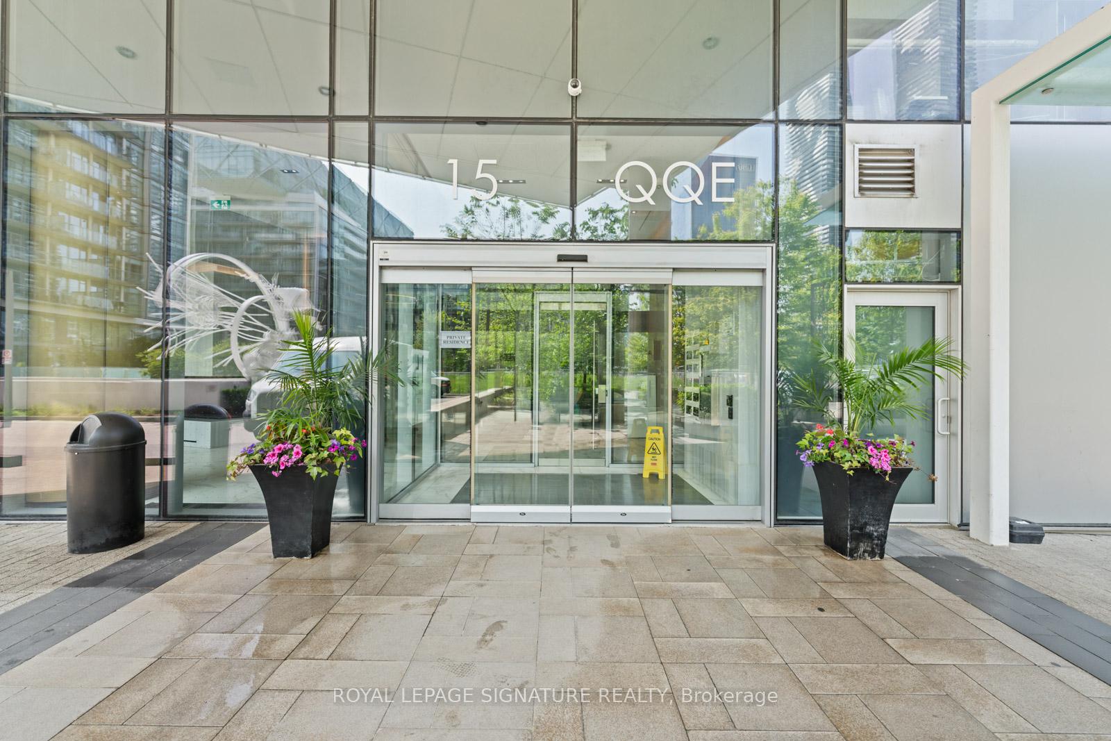 3 Bedrooms Condo at 15 Queens, Toronto For sale