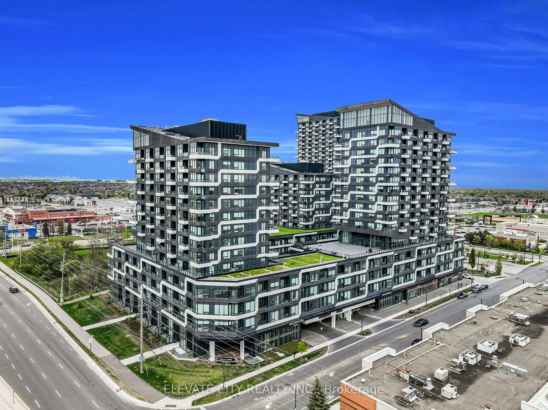 2 Bedrooms Condo at 2489 Taunton, Oakville For sale