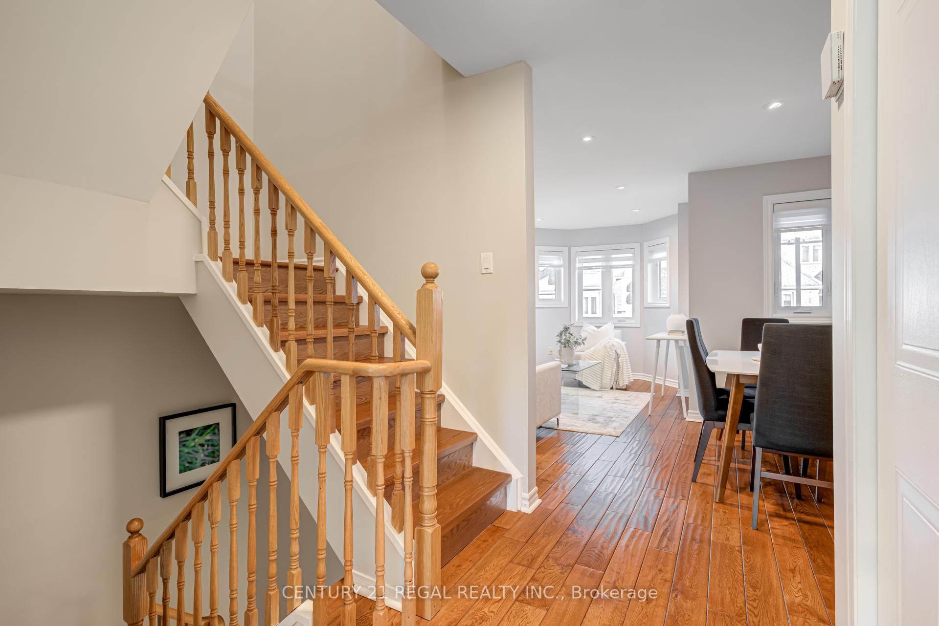 3 Bedrooms Condo at 45 Bristol, Mississauga For sale